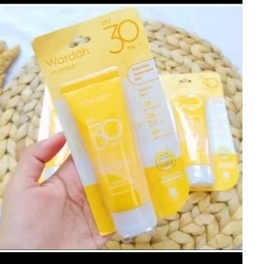 Suncreen wardah spf 30