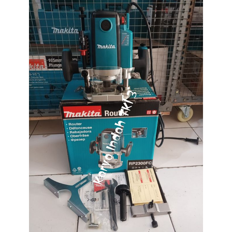 Mesin Router profil kayu Besar 12mm Makita RP 2300 FC Electronic Contr RP2300FC