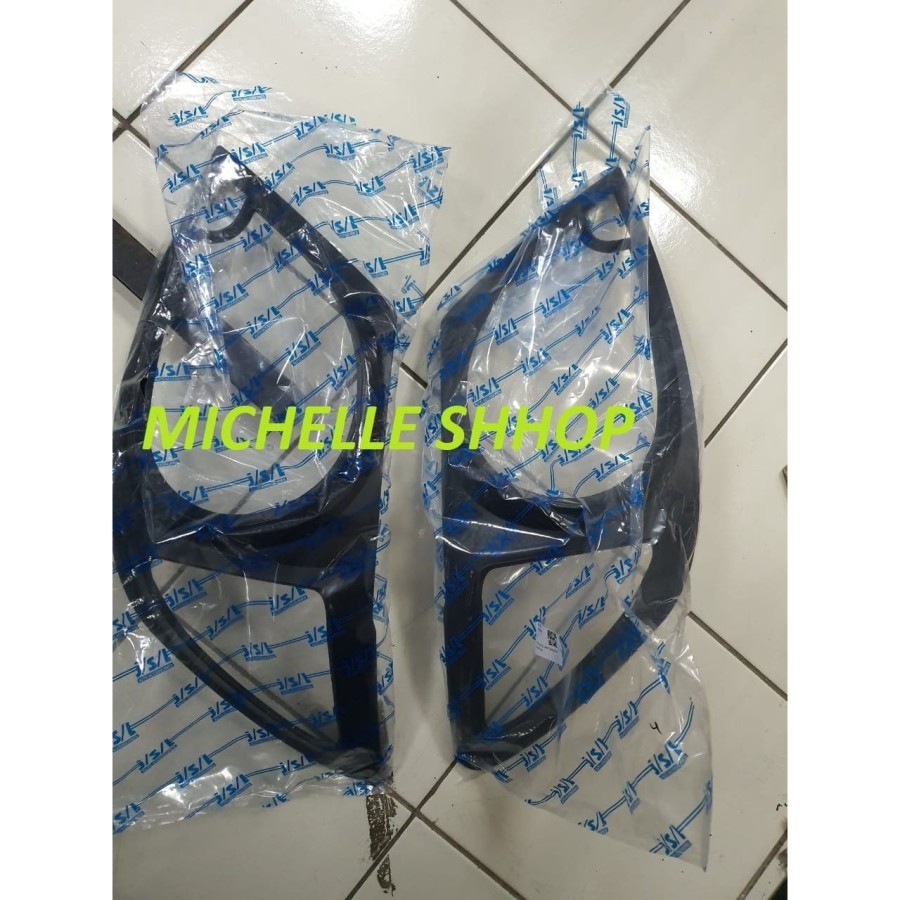 Garnish Lampu Depan Belakang Mobil Hilux 2008 -2011 Hitam