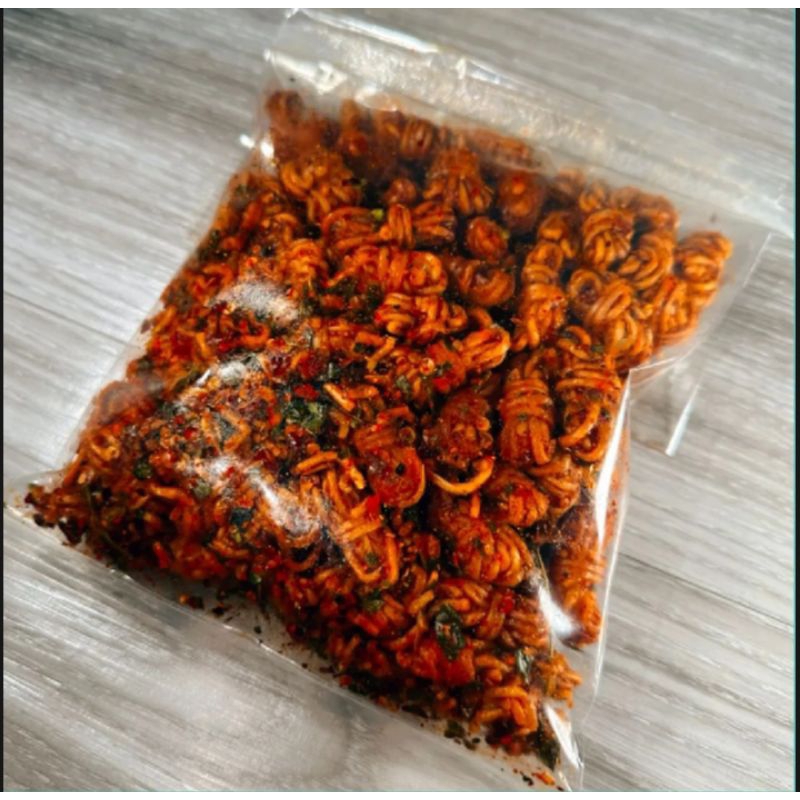 

MIE GULUNG EXTRA PEDAS DAUN JERUK 500 GRAM / TEMAN CEMILAN BERSAMA KELUARGA