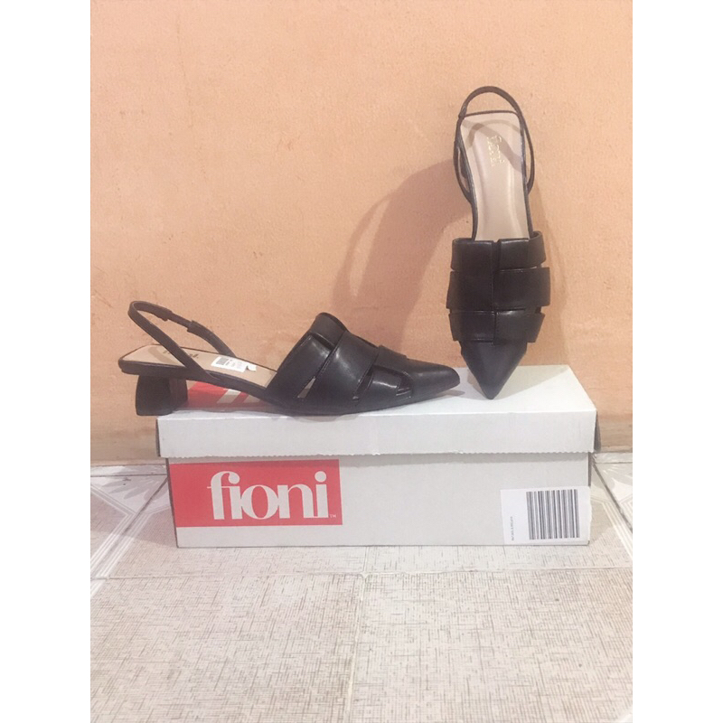 (New) - Payless Fioni sling back low heels black (size 6)