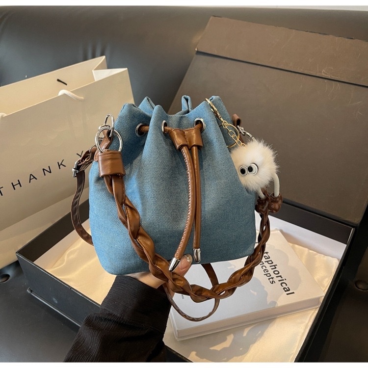 Tas Selempang Wanita  SBG959