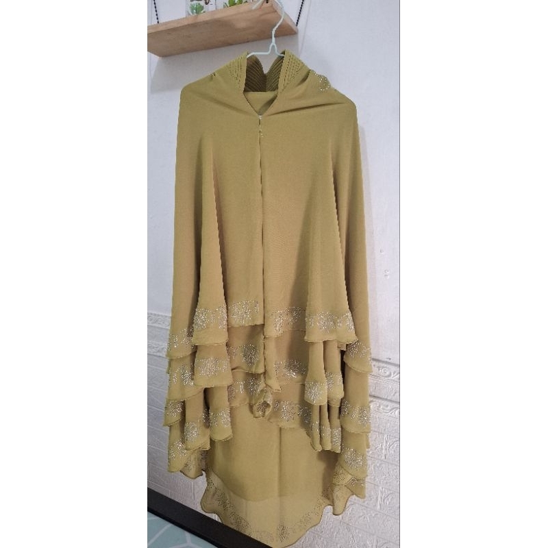 Hijab Preloved | Khimar Ceruty 3 layer | Lime | Preloved