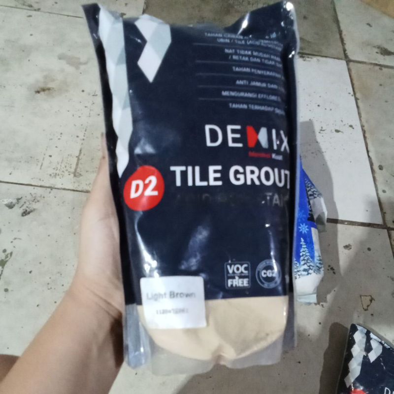 TILE GROUT D2 1KG (DEMIX MEREKAT KUAT)