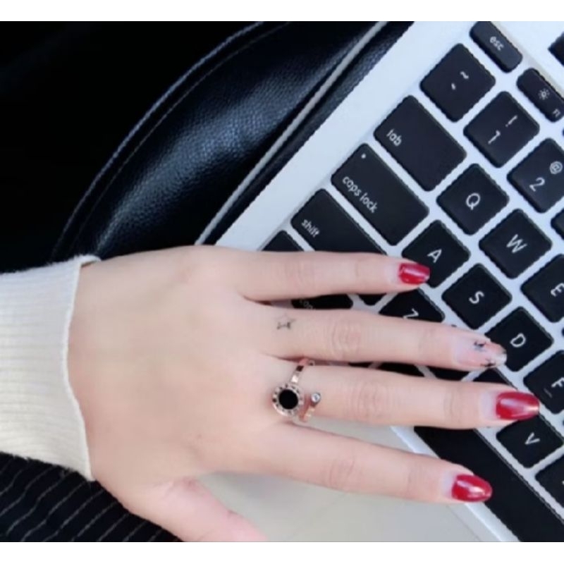 [bayar ditempat]cincin wanita titanium permata hitam