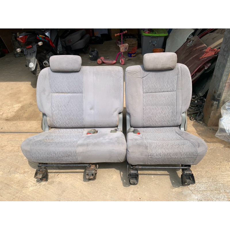 Jok bangku tengah Baris kedua Innova Inova lama old Type E original copotan warna abu abu