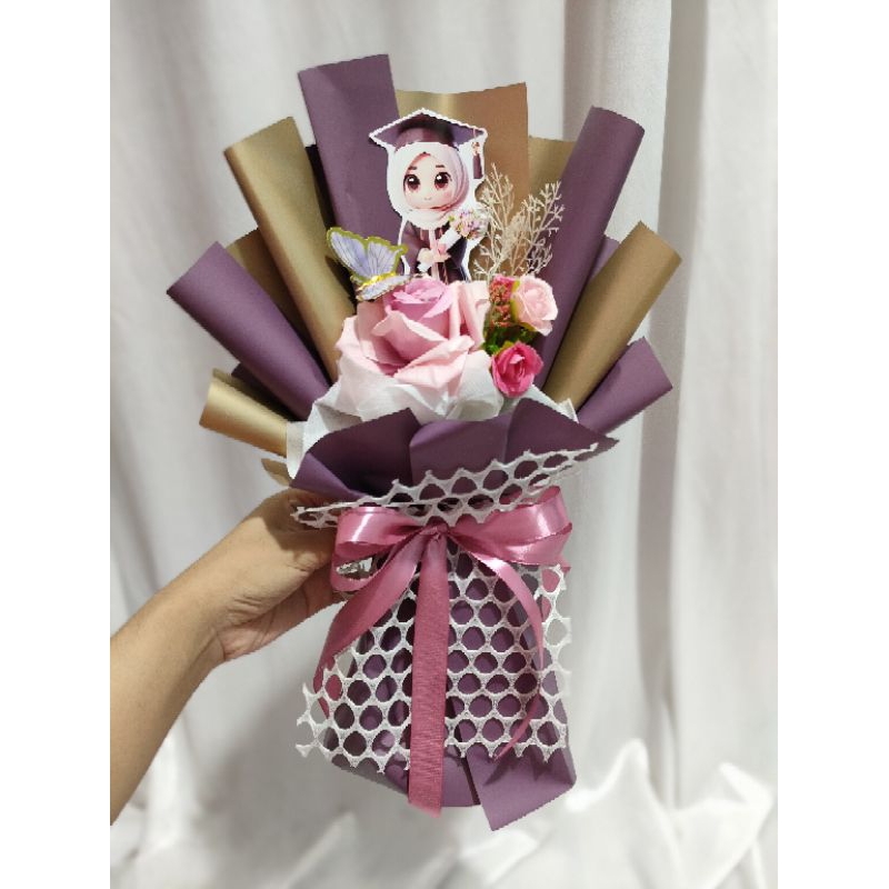 

Ready bouquet bunga+ topper wisuda + kupu2