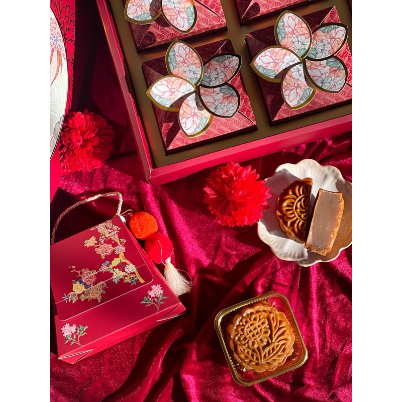 

Exclusive Mooncake Hampers isi 4 | Kue Bulan