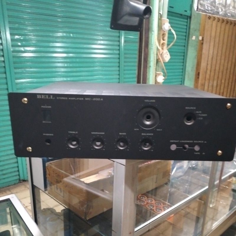 box power amplifier MC200a BELL