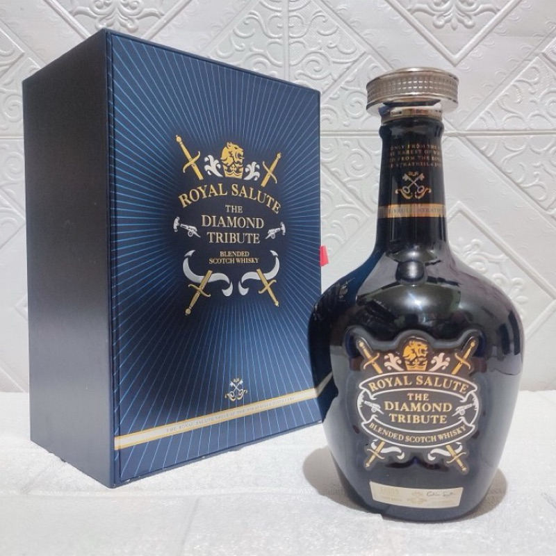 Botol bekas royal salute diamond jubile ketamik botol koleksi