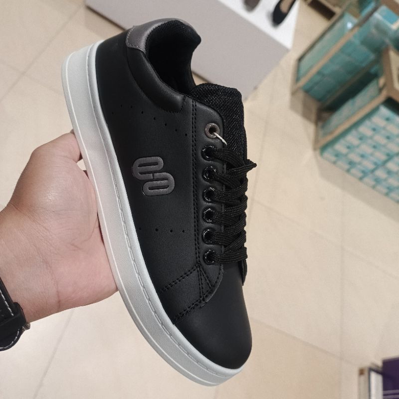 Sepatu Sneakers Pria CASTELLO CH141880LD