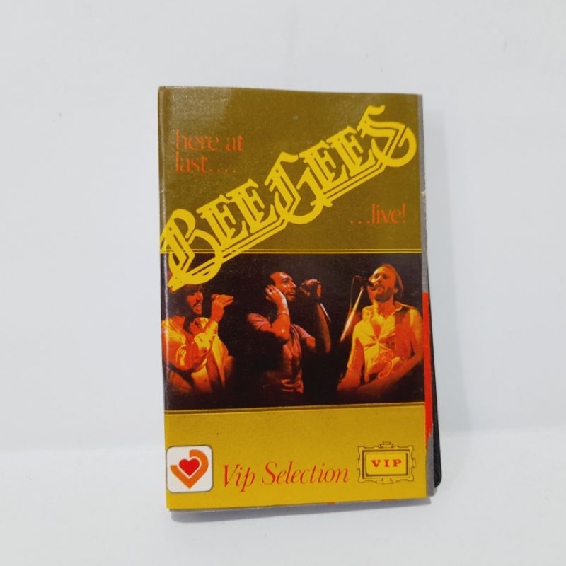 Kaset Bee Gees Here At Last Live