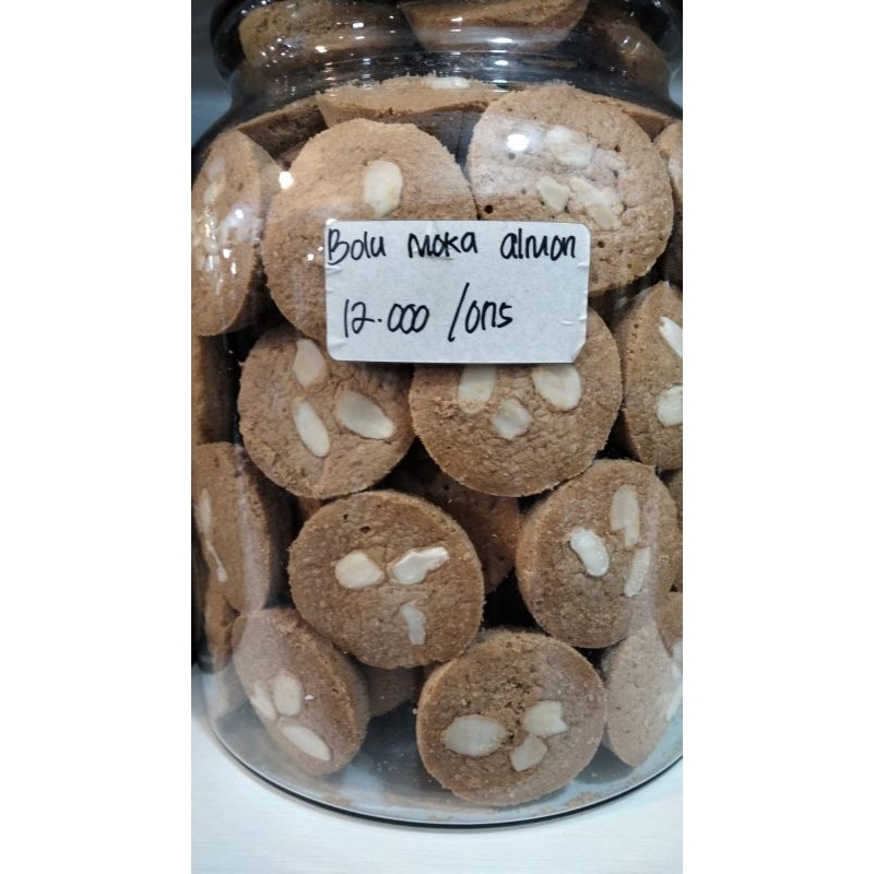 

Bolu Susu Keju Homemade // Bolu Mocha Almond (Free Ongkir Jabodetabek min 1Kg)