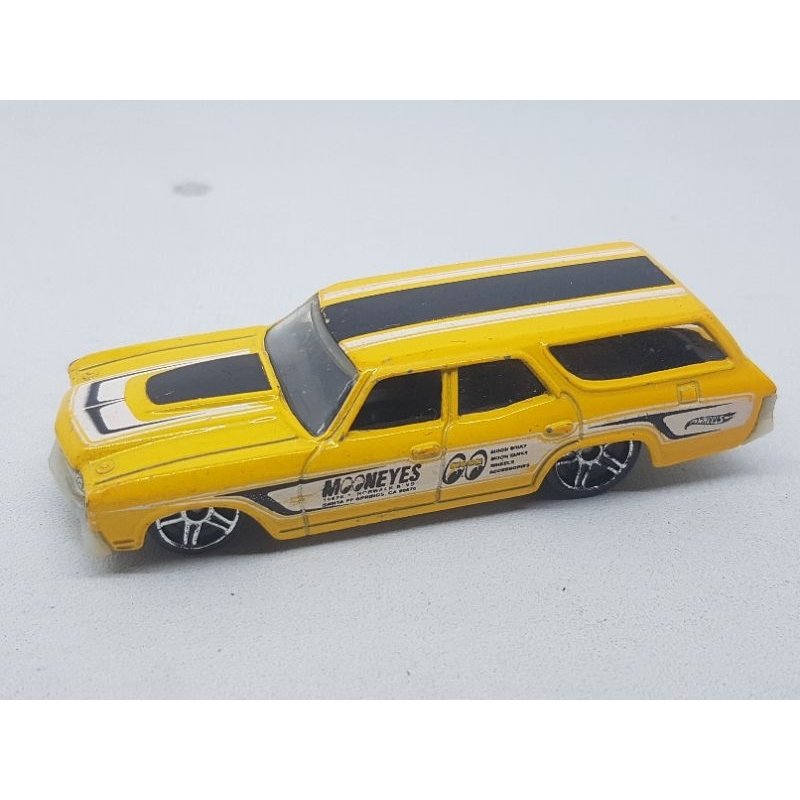 Hotwheels 70 Chevelle SS Wagon Mooneyes Kuning Loose