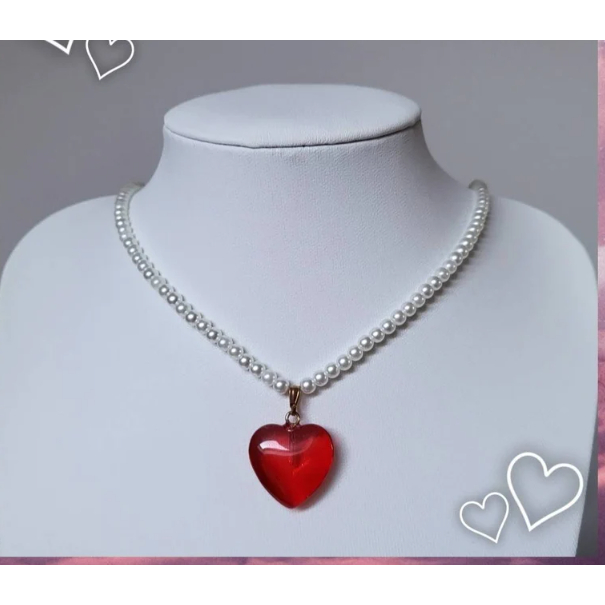 pearl necklace with love glass pedant