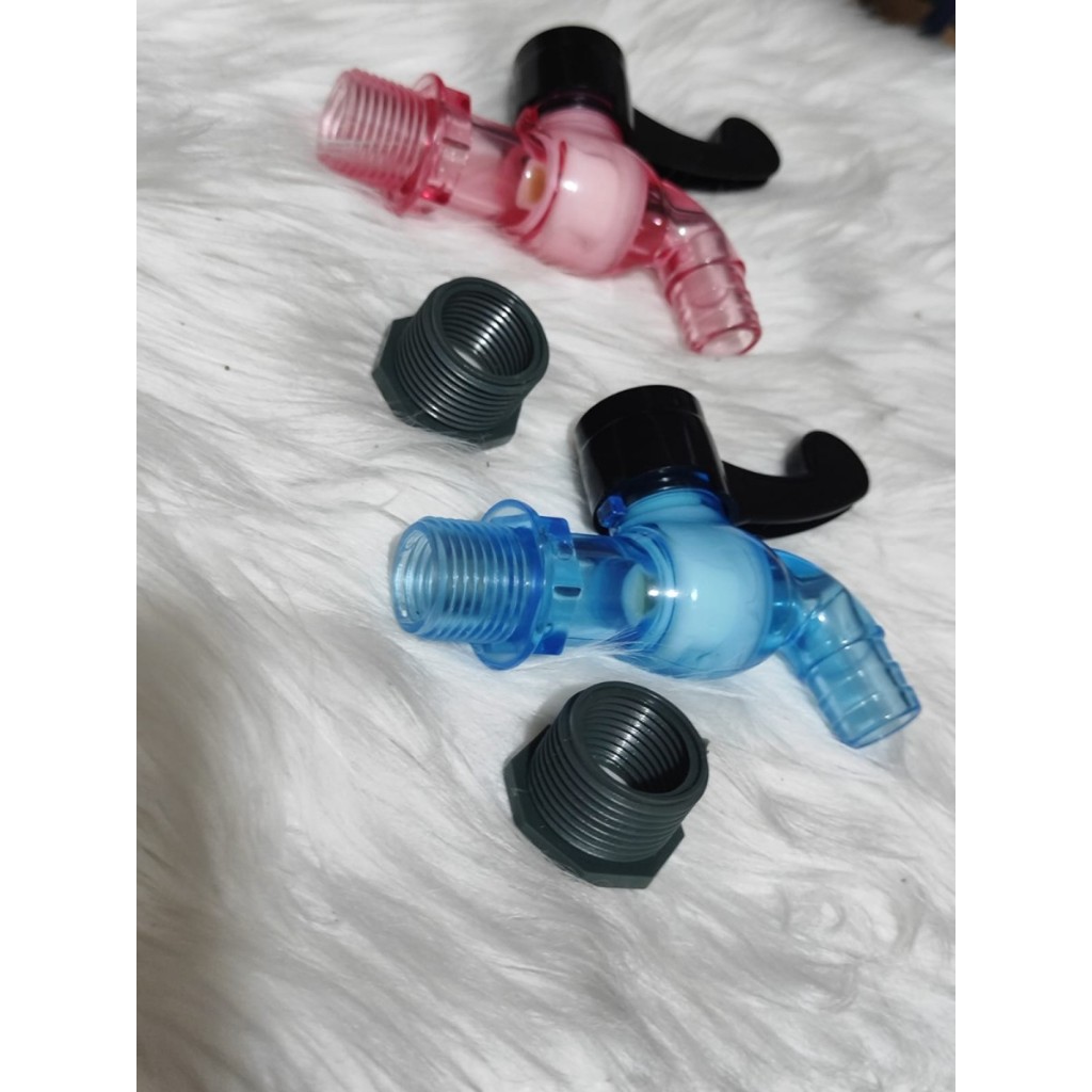 Kran air transaparan warna biru dan merah muda bahan plastik super