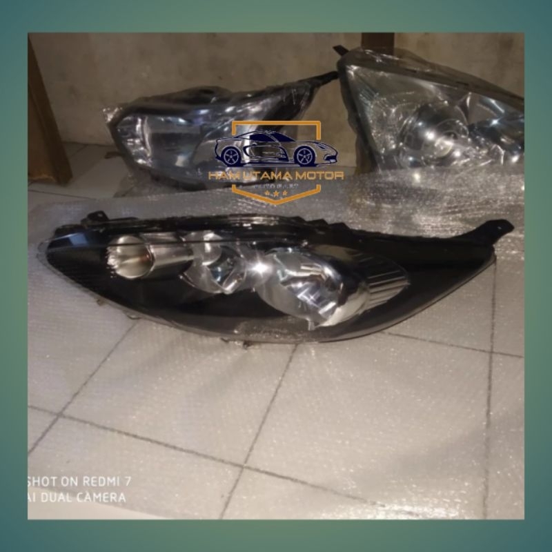 headlamp mobil Ford fiesta original