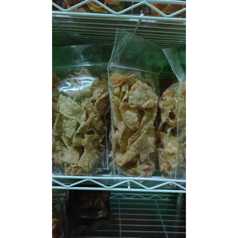 

*Snack* Keripik Bawang Balado/Ori