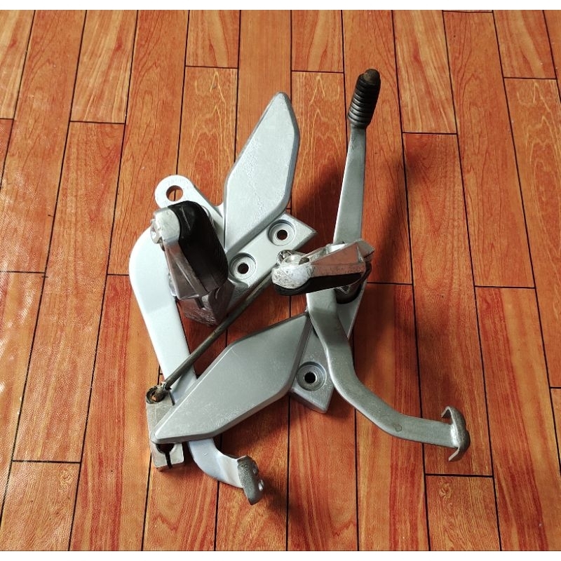 Step footstep depan yamaha vixion old original