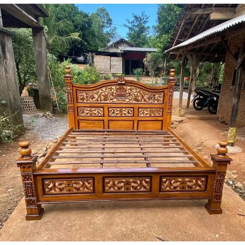 Dipan Rahwana Jati / Tempat tidur rahwana