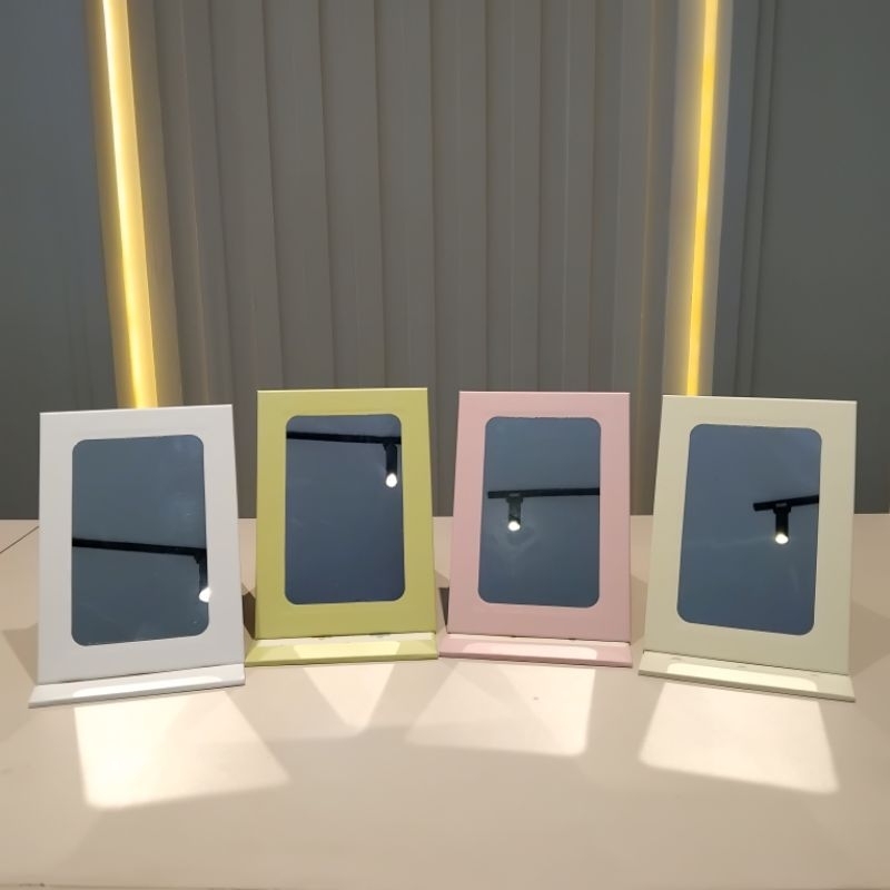 2U! - Cermin Lipat Buku Besar