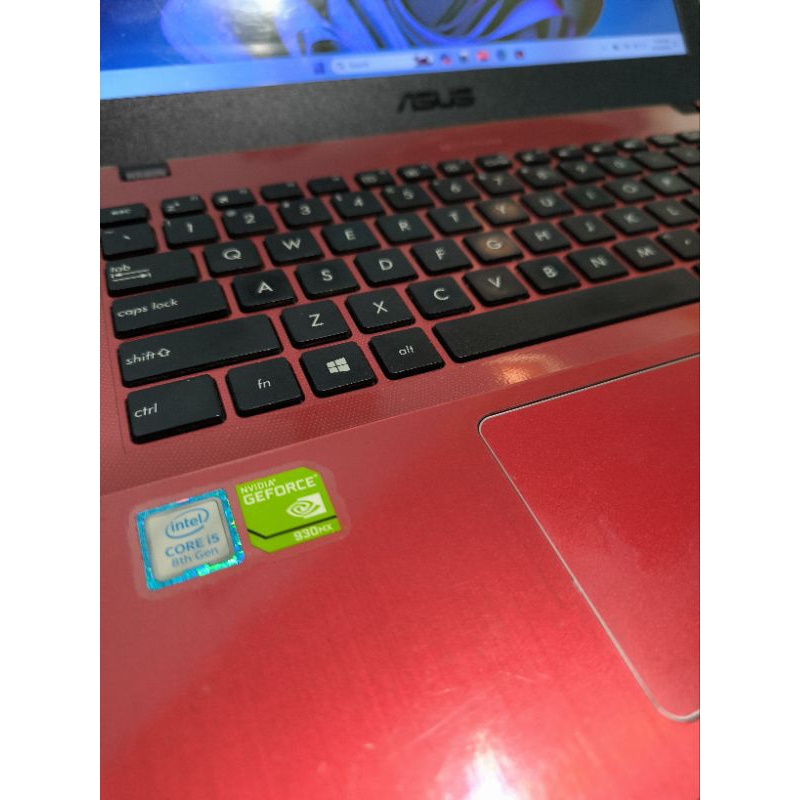 ASUS I5-8250U NVIDIA 930MX