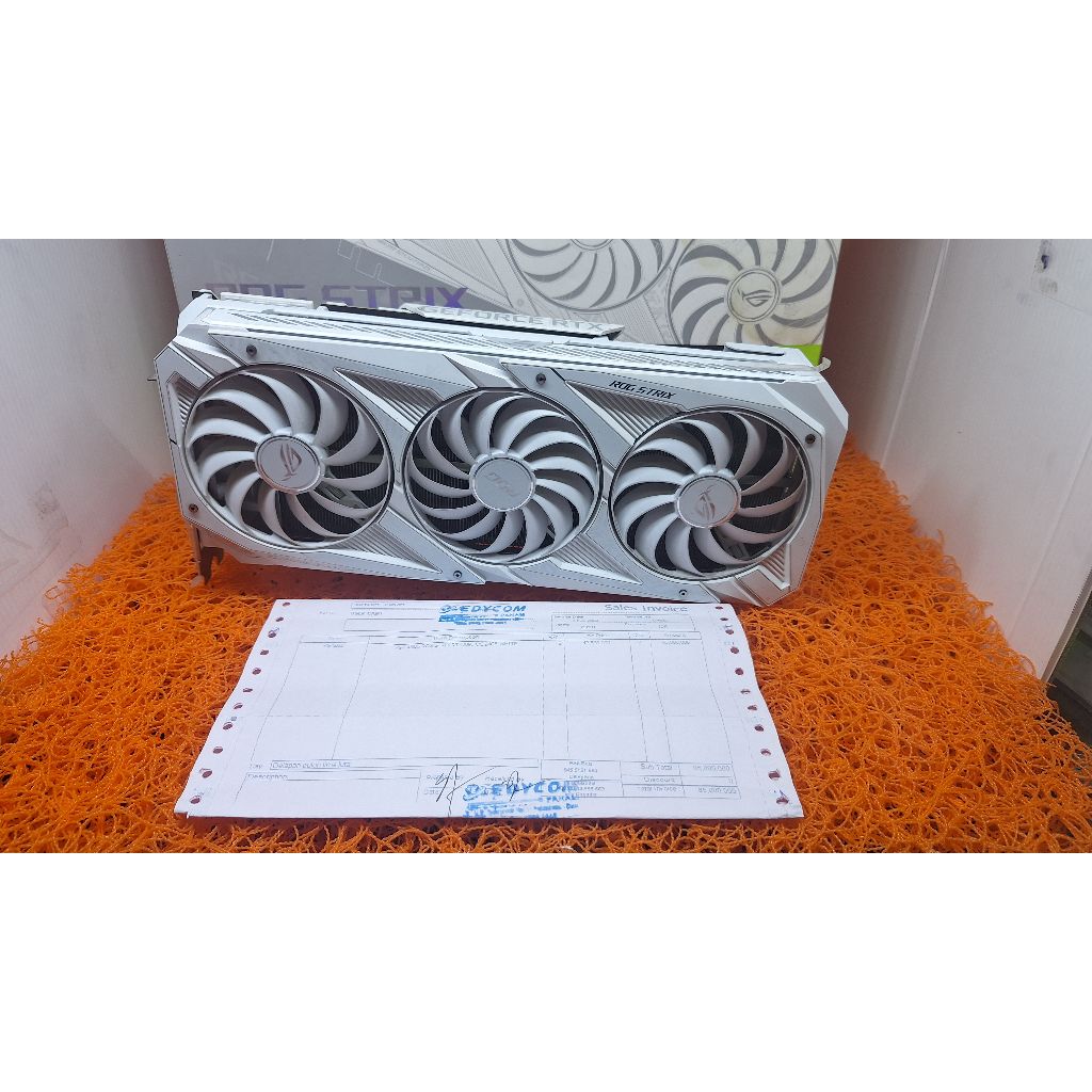 Vga ASUS ROG STRIX OC NVIDIA GeForce RTX 3090 24GB GDD6X WHITE - Second Masih Bergaransi