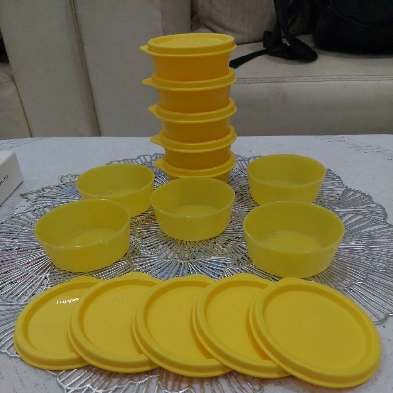 Tupperware mm round square away mini slime line up to Rp 10.000