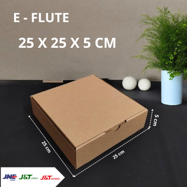 

(10Pcs) Kardus Eflute Karton Box Kotak Kue Hampers 25 cm x 25 cm x 5 cm