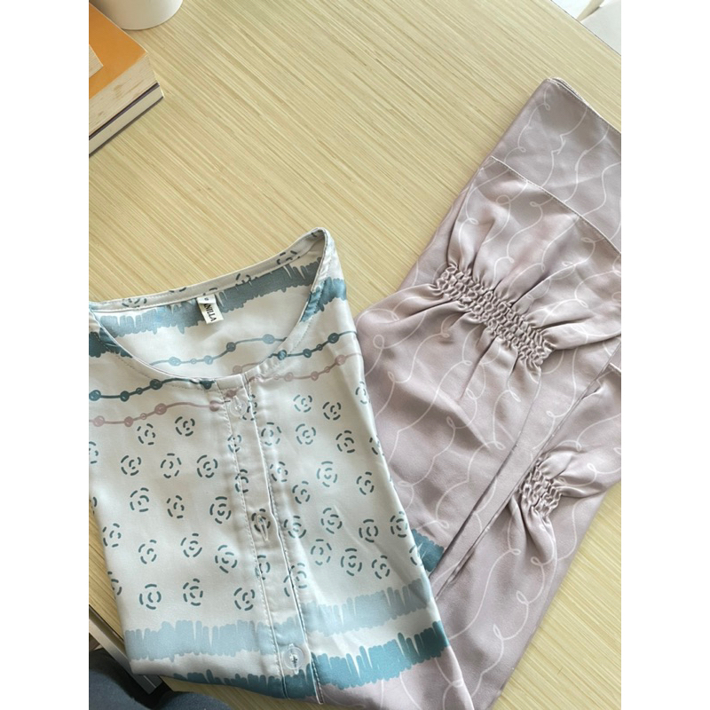Vanilla Hijab Blouse