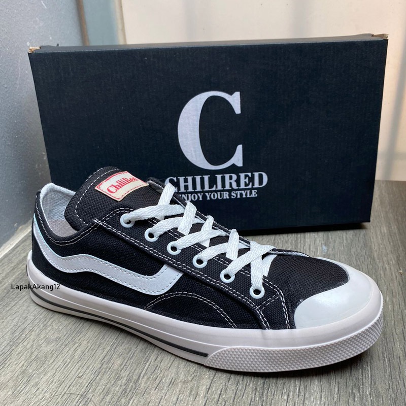 Sepatu Kanvas Sneakers Casual Pria Wanita Tali / Sepatu Sekolah pria Hitam