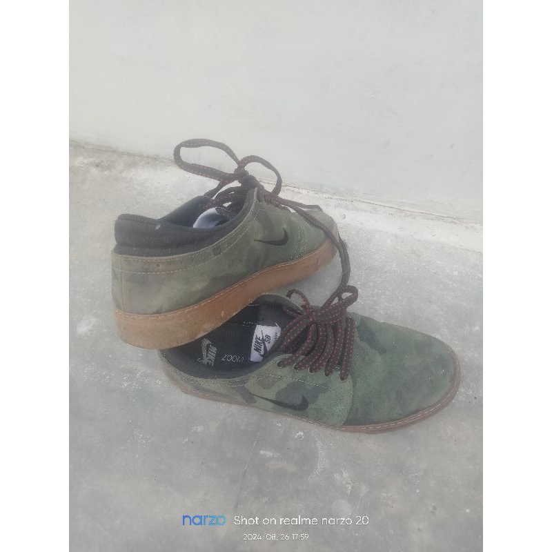 preloved sepatu pria branded