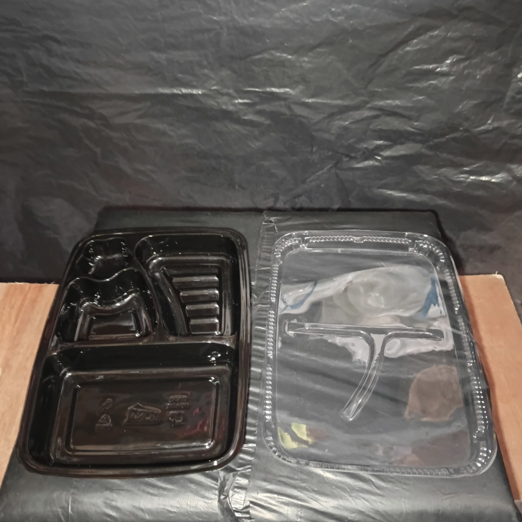 Mika Bento Sekat 4 PET + Tutup / Mika Bento Plastik Tahan Panas