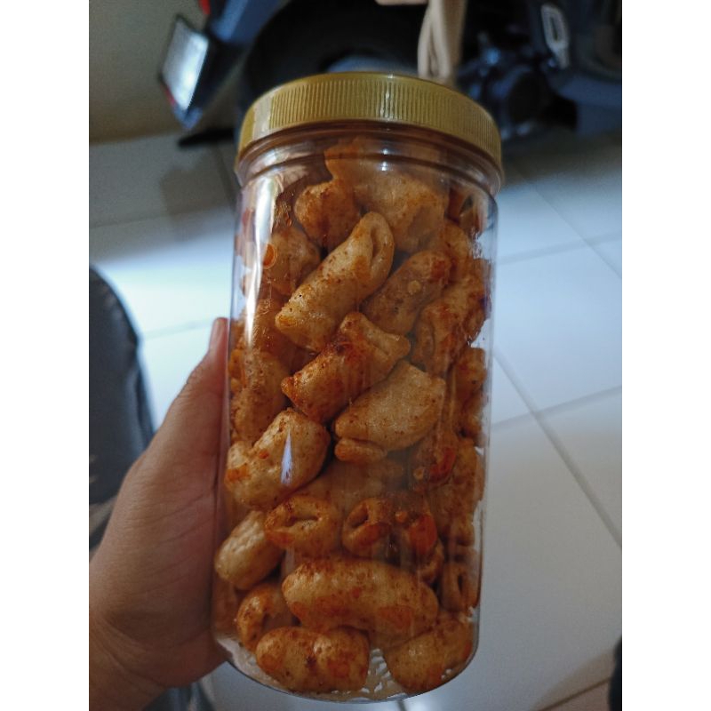 

makaroni kriuk ukuran toples 1000ml