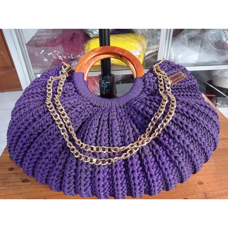 Tas rajut pesta jinjing handle kayu.