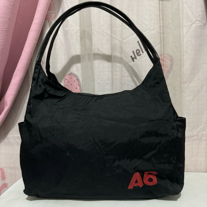 tas tote bag A6. tas hobo nilon nylon. tas tote preloved