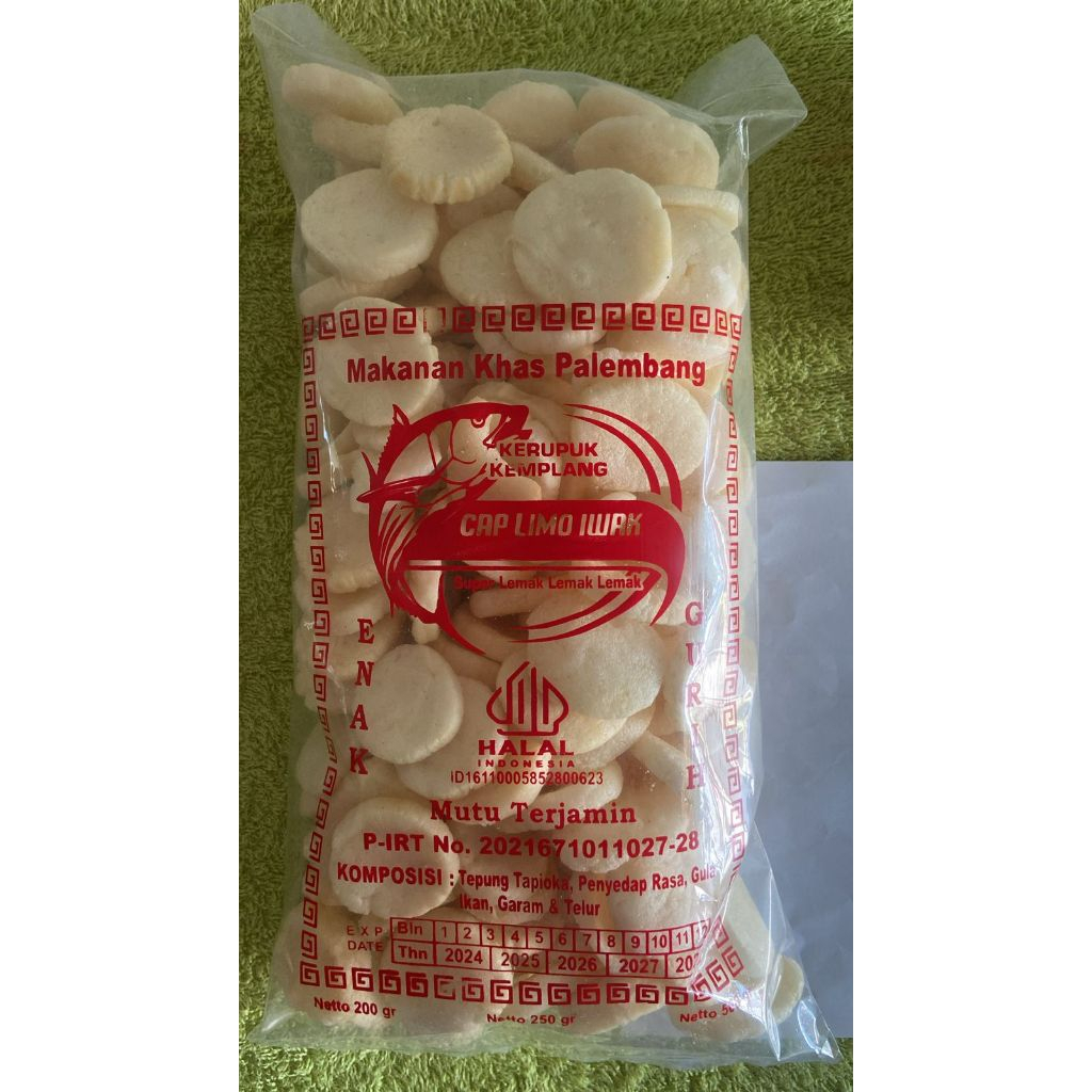 

kerupuk mini AL Oleh Oleh Khas Palembang 250Gram (HALAL) Asli Ikan Tenggiri