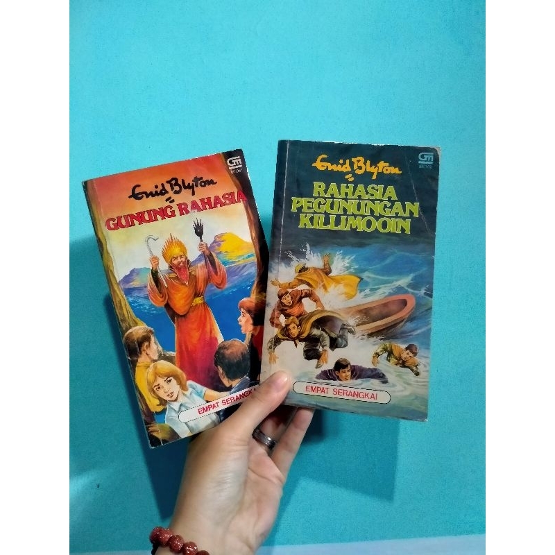 ENID BLYTON EMPAT SERANGKAI,GUNUNG RAHASIA