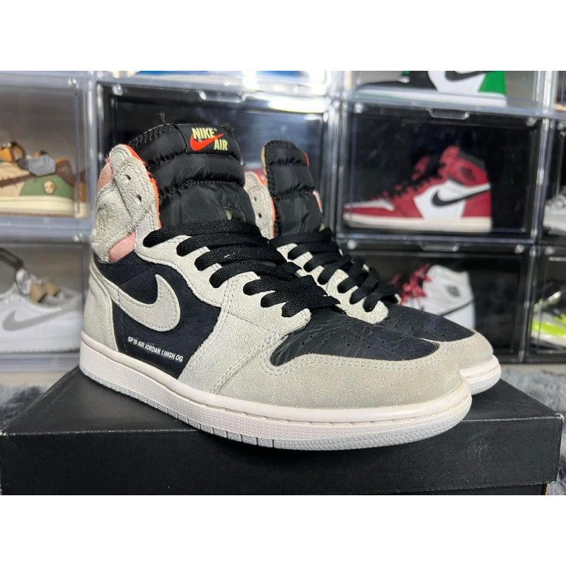nike air jordan 1 retro og high neutral grey hyper crimson