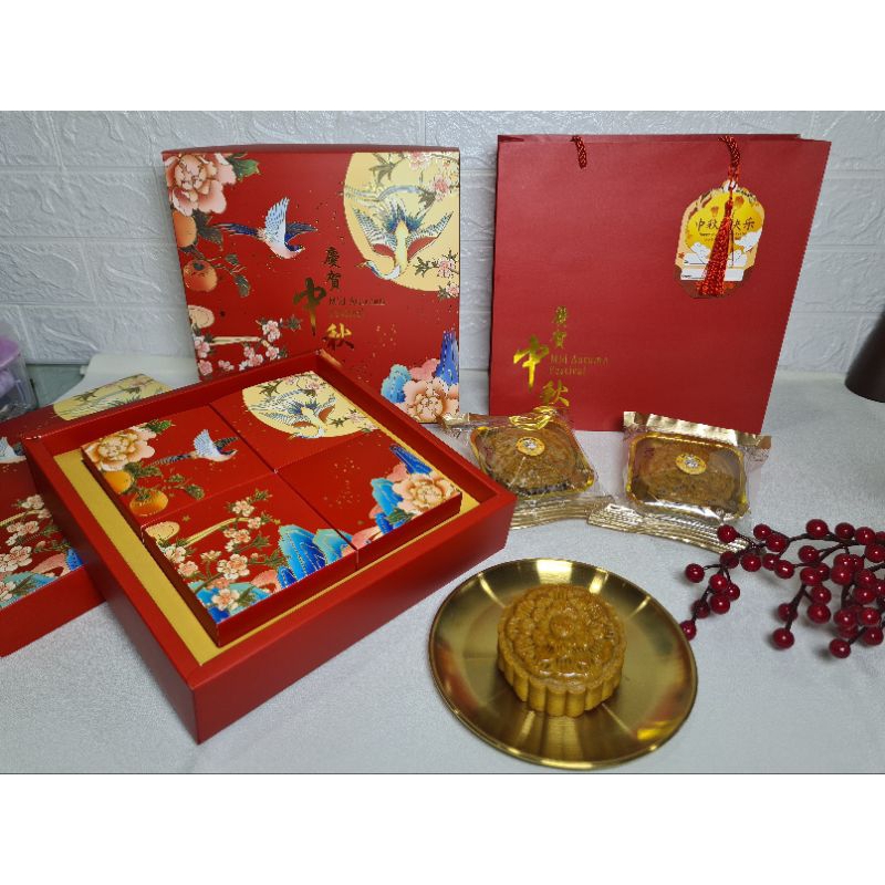 

MOONCAKE/KUEBULAN/TIONGCIU PIA/HAMPERS TELUR isi 4 x @180gr