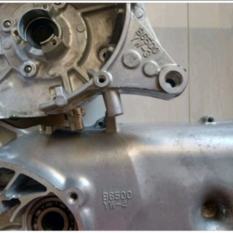 crankcase rengkes kalter kanan kiri Yamaha Lexy Lexi aerox 155 B65