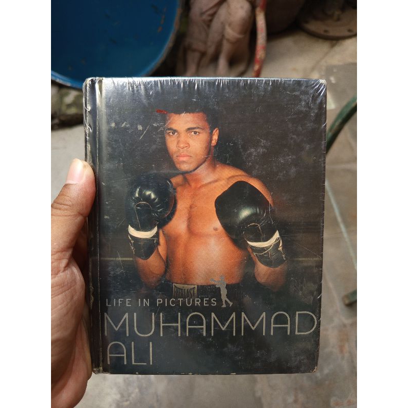 Buku Impor Life In Pictures Muhammad Ali