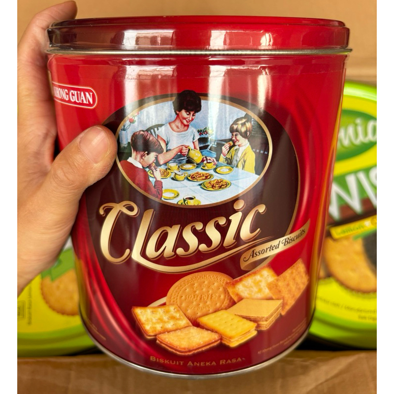 

agen distributor makanan ringan cemilan snack hampers lebaran biskuit kaleng khongguan assorted biscuits classic mix tin red merah murah