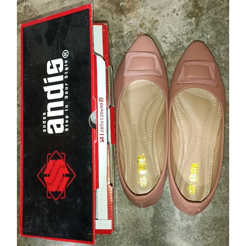 Preloved ANDAS ANDIS FLAT SHOES AN49-ARTIKA Ukuran 38