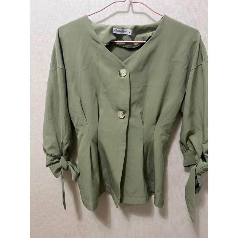 preloved blazer blouse top Chocochips boutique size M sage green