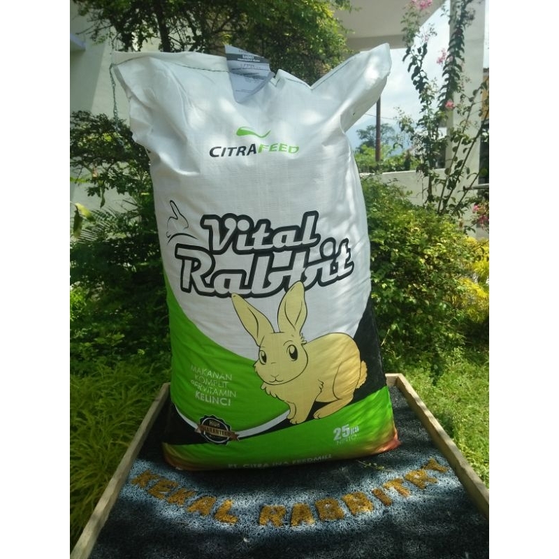 Pelet Kelinci/Makanan Kelinci Vital Rabbit isi 25 kg