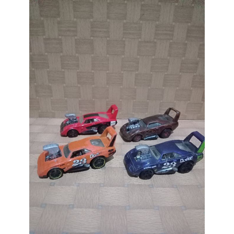 HOT WHEELS 69. DODGE DAYTONA LOOSE BEKAS (BORONGAN)