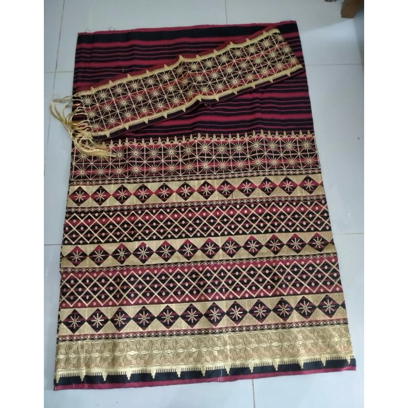 Tapis Lampung / Sarung Tapis Tenun / Rok bordir