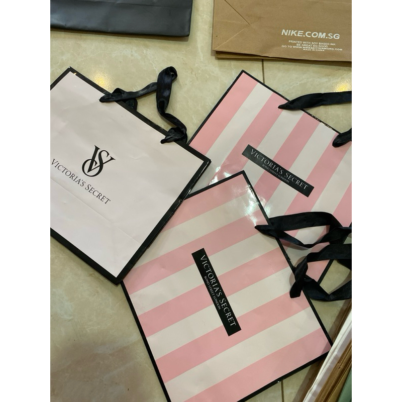 

preloves paperbag victoria secret