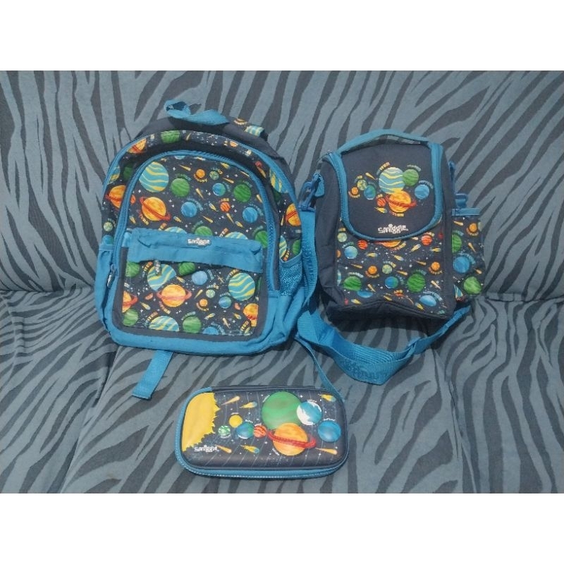 tas set smiggle